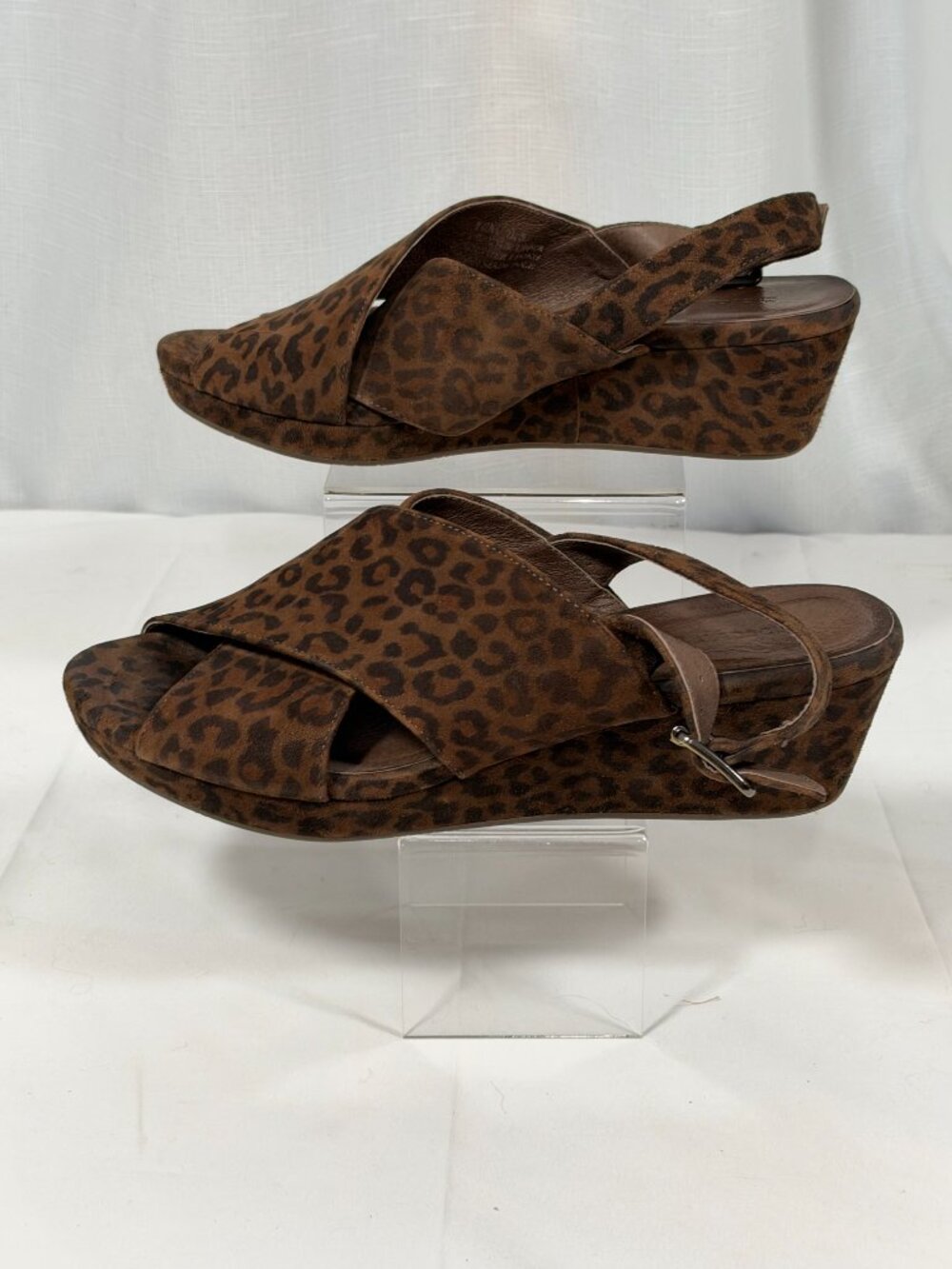 Chocolat Blu Yuni Leopard Print Wedge Sandals Size 8.5